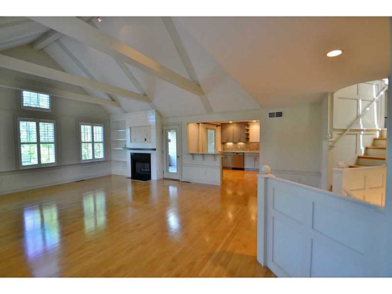 34 Oyster Pt, Warren, RI 02885 photo 7