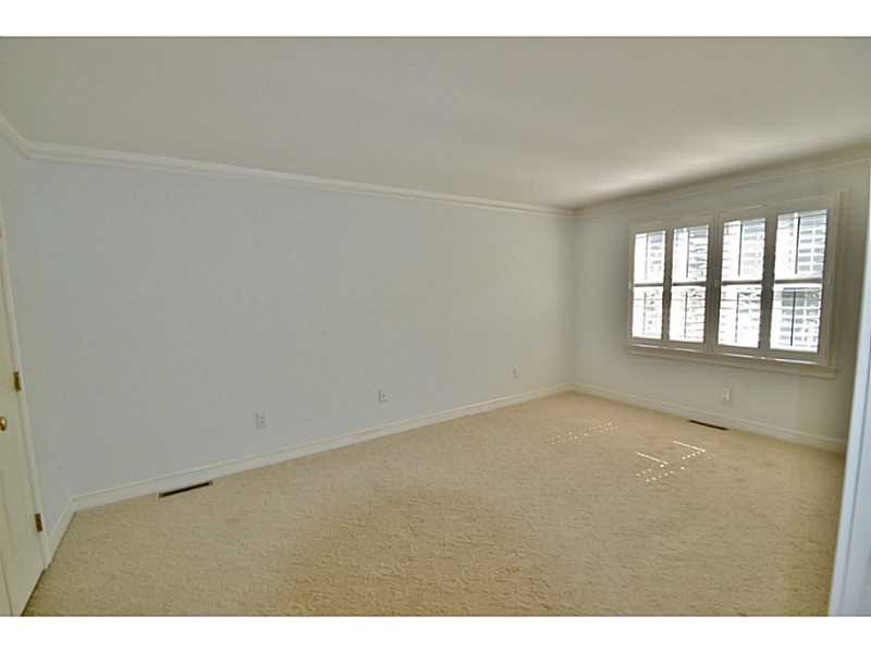 34 Oyster Pt, Warren, RI 02885 photo 15