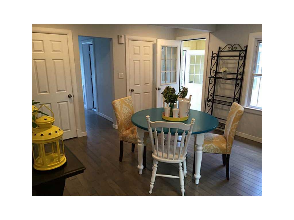 33 Janett Ave, Woonsocket, RI 02895 photo 2
