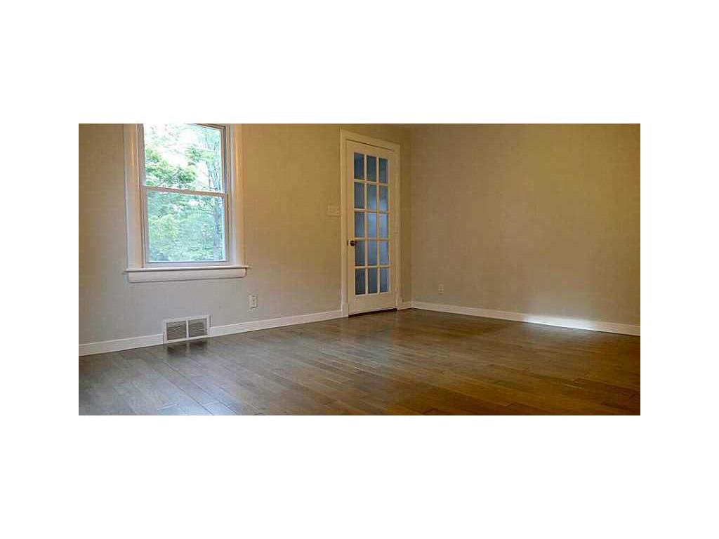 33 Janett Ave, Woonsocket, RI 02895 photo 9