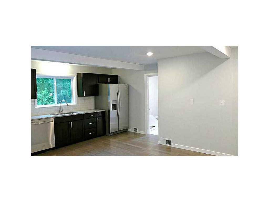 33 Janett Ave, Woonsocket, RI 02895 photo 6