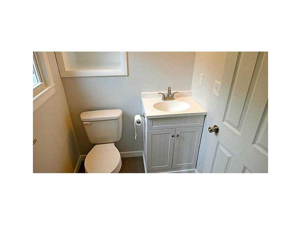 33 Janett Ave, Woonsocket, RI 02895 photo 17