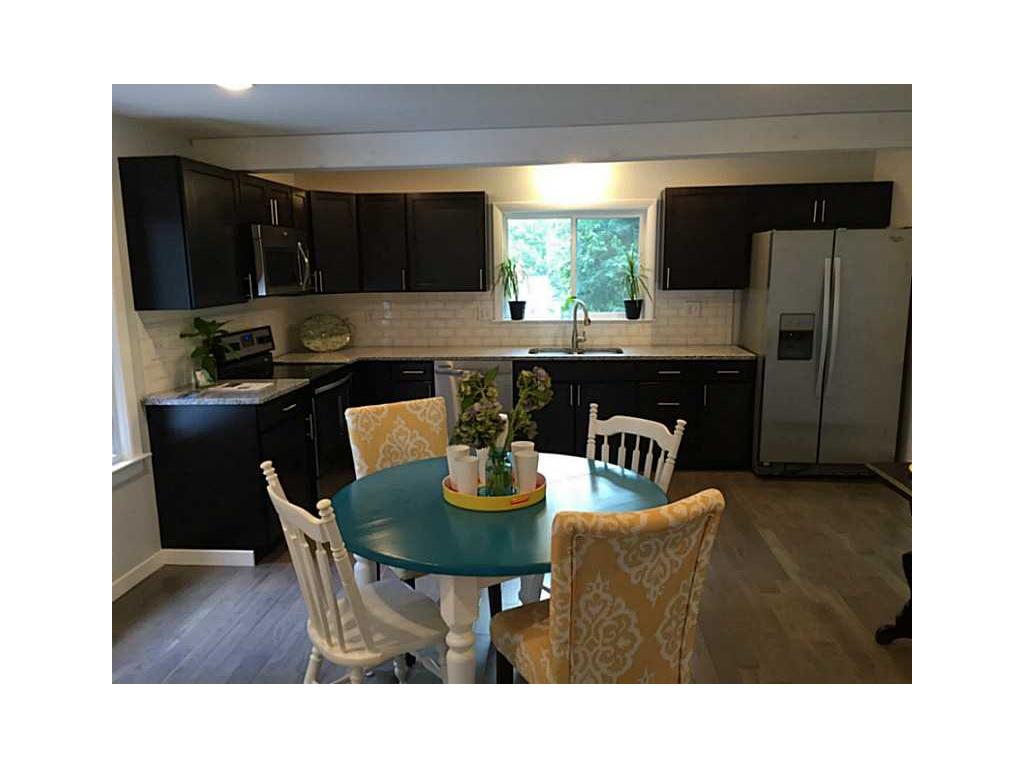 33 Janett Ave, Woonsocket, RI 02895 photo 3
