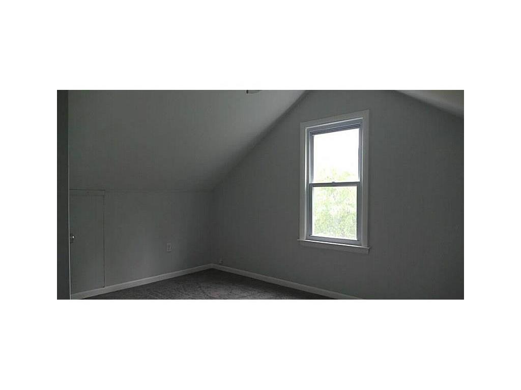33 Janett Ave, Woonsocket, RI 02895 photo 13