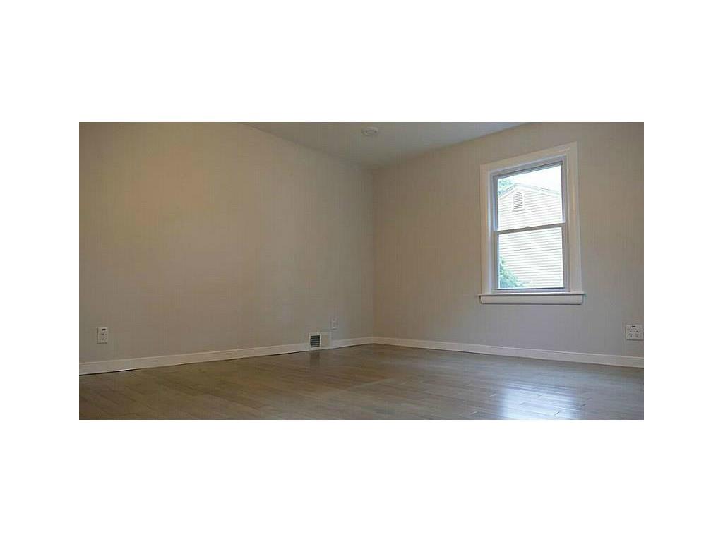 33 Janett Ave, Woonsocket, RI 02895 photo 15