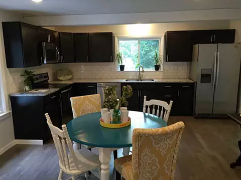 33 Janett Ave, Woonsocket, RI 02895 photo 3