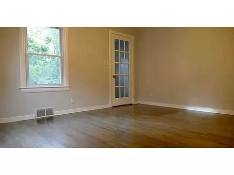 33 Janett Ave, Woonsocket, RI 02895 photo 9