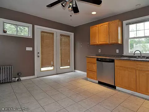 3 Errol St, Warwick, RI 02888 photo 4