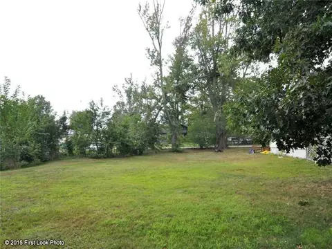3 Errol St, Warwick, RI 02888 photo 9