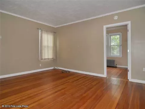 3 Errol St, Warwick, RI 02888 photo 2