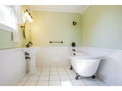 170 Lancaster Ave, Warwick, RI 02886 photo 19