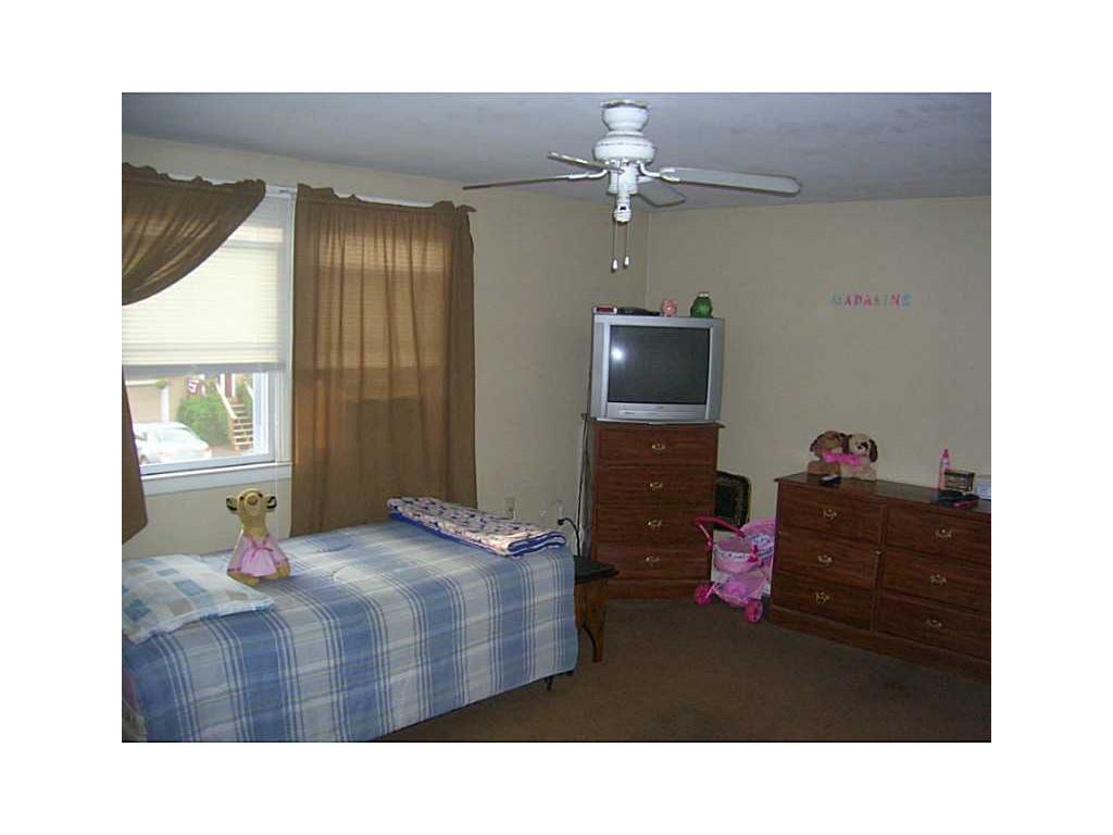 34 Studley Ave, Warwick, RI 02889 photo 6