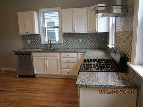 427 Orms St, Providence, RI 02908 photo 3