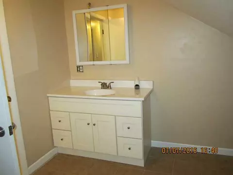 427 Orms St, Providence, RI 02908 photo 9