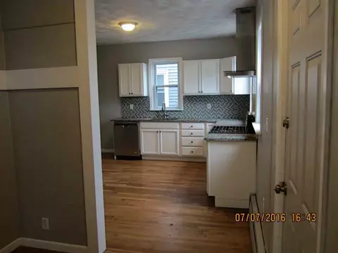 427 Orms St, Providence, RI 02908 photo 2