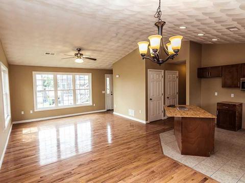 48 Harris Ave, Warwick, RI 02889 photo 4