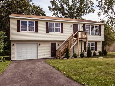 48 Harris Ave, Warwick, RI 02889 photo 1