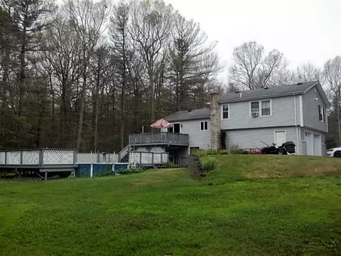 330 Maureen Cir, Mapleville, RI 02839 photo 17
