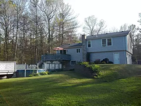 330 Maureen Cir, Mapleville, RI 02839 photo 19