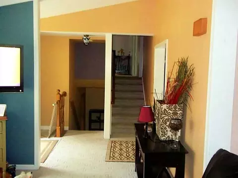 330 Maureen Cir, Mapleville, RI 02839 photo 8
