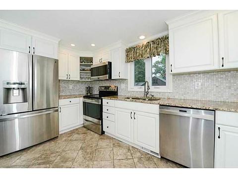 280 Algonquin Dr, Warwick, RI 02888 photo 2