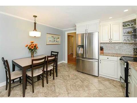 280 Algonquin Dr, Warwick, RI 02888 photo 3