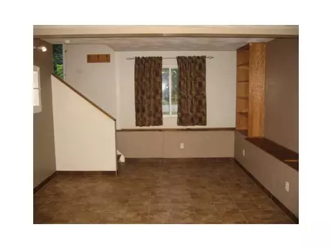6 Waldron Ave, Warwick, RI 02888 photo 17