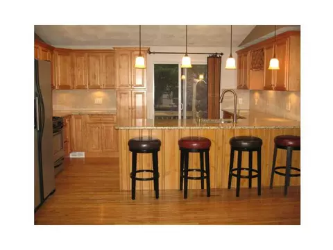 6 Waldron Ave, Warwick, RI 02888 photo 2