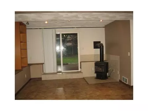 6 Waldron Ave, Warwick, RI 02888 photo 13