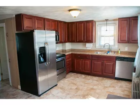 35 Apollo St, Warwick, RI 02888 photo 5