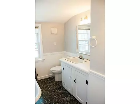 35 Apollo St, Warwick, RI 02888 photo 13