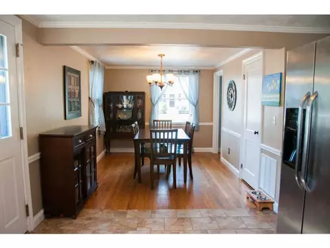 35 Apollo St, Warwick, RI 02888 photo 3