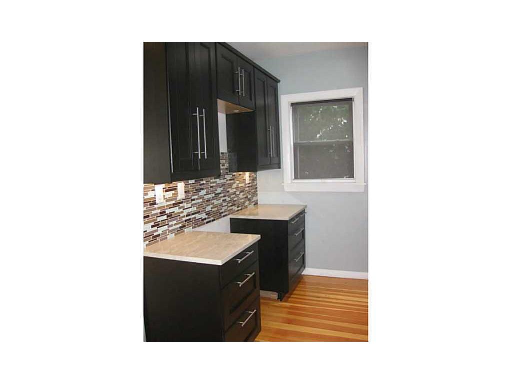2 Hall St, Fall River, MA 02724 photo 8