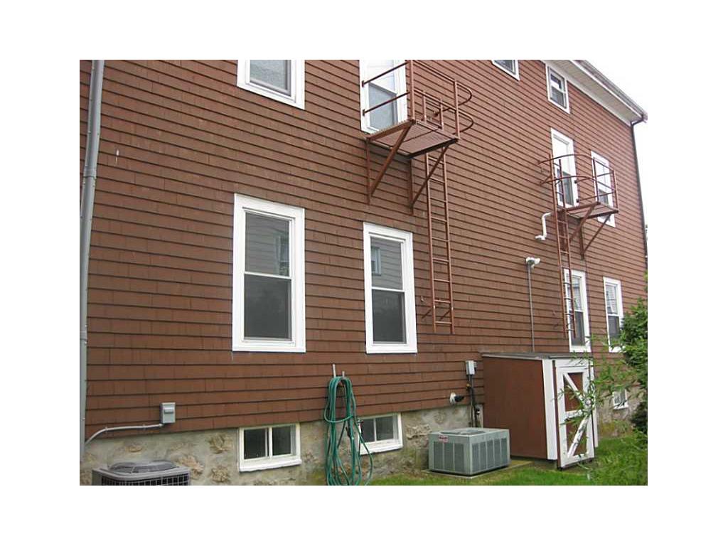 2 Hall St, Fall River, MA 02724 photo 4