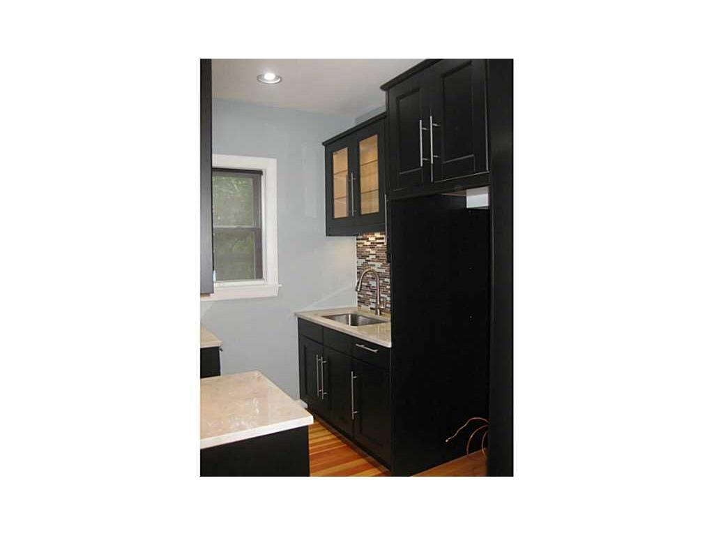 2 Hall St, Fall River, MA 02724 photo 9