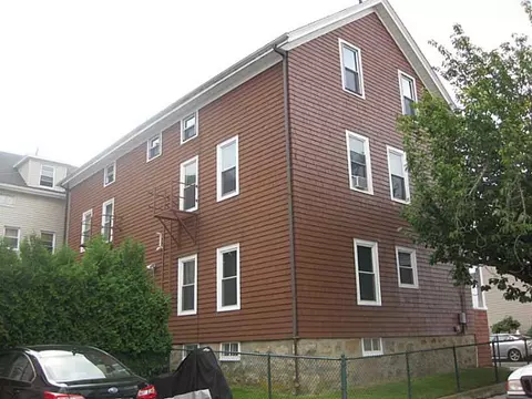 2 Hall St, Fall River, MA 02724 photo 3