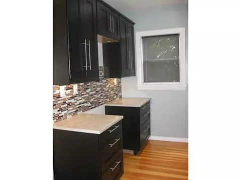 2 Hall St, Fall River, MA 02724 photo 8