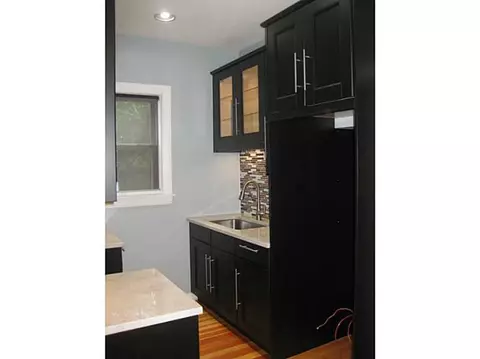2 Hall St, Fall River, MA 02724 photo 9
