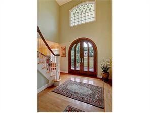 107 Crest Dr, Cranston, RI 02921 photo 3