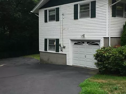 540 Lydia Ave, Woonsocket, RI 02895 photo 3