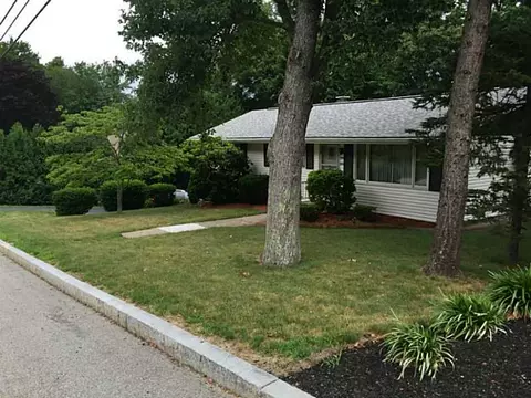 540 Lydia Ave, Woonsocket, RI 02895 photo 2