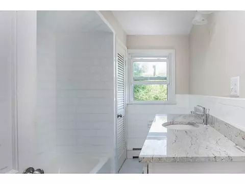 98 Poplar St, Woonsocket, RI 02895 photo 11