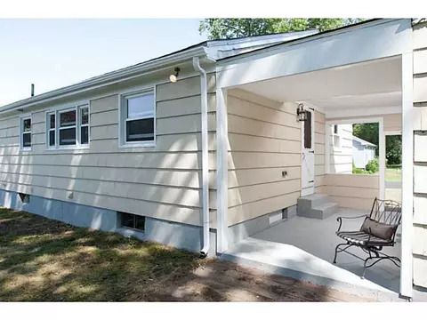 98 Poplar St, Woonsocket, RI 02895 photo 17