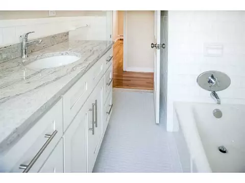 98 Poplar St, Woonsocket, RI 02895 photo 12