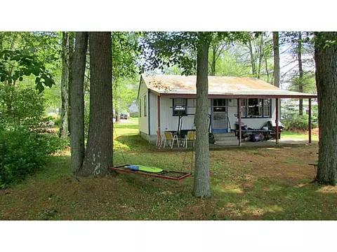 3 Lake View Cir, Glocester, RI 02814 photo 3