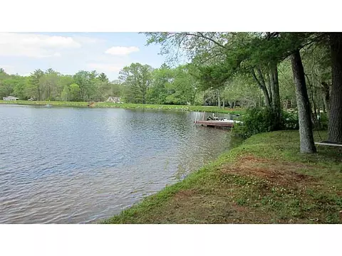 3 Lake View Cir, Glocester, RI 02814 photo 6