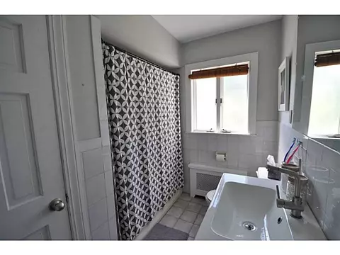 9 Gladding St, Bristol, RI 02809 photo 7