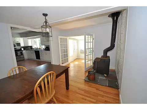 9 Gladding St, Bristol, RI 02809 photo 9