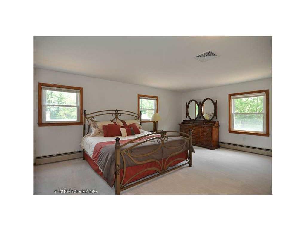 605 Central St, Mapleville, RI 02839 photo 12