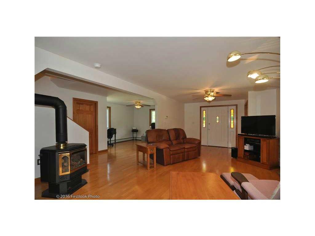605 Central St, Mapleville, RI 02839 photo 6